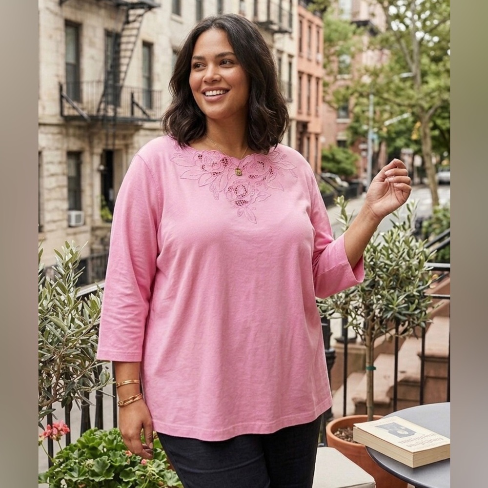 Avenue Womens Plus Size 30/32 Pink Knit Top Floral Embroidered, Bugle Beaded
